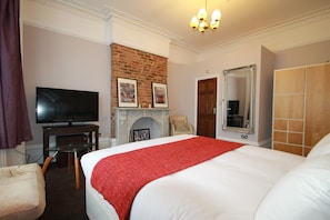 Superior Room, Ensuite | Soundproofing, iron/ironing board, free WiFi