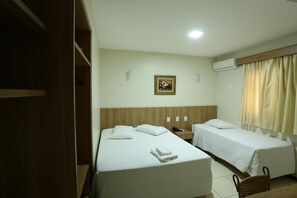 Minibar, free WiFi, bed sheets