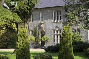 Front of property - Kentisbury Grange (Barnstaple)