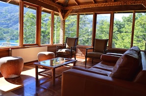 Lounge - Parador Austral Lodge (Chile Chico)