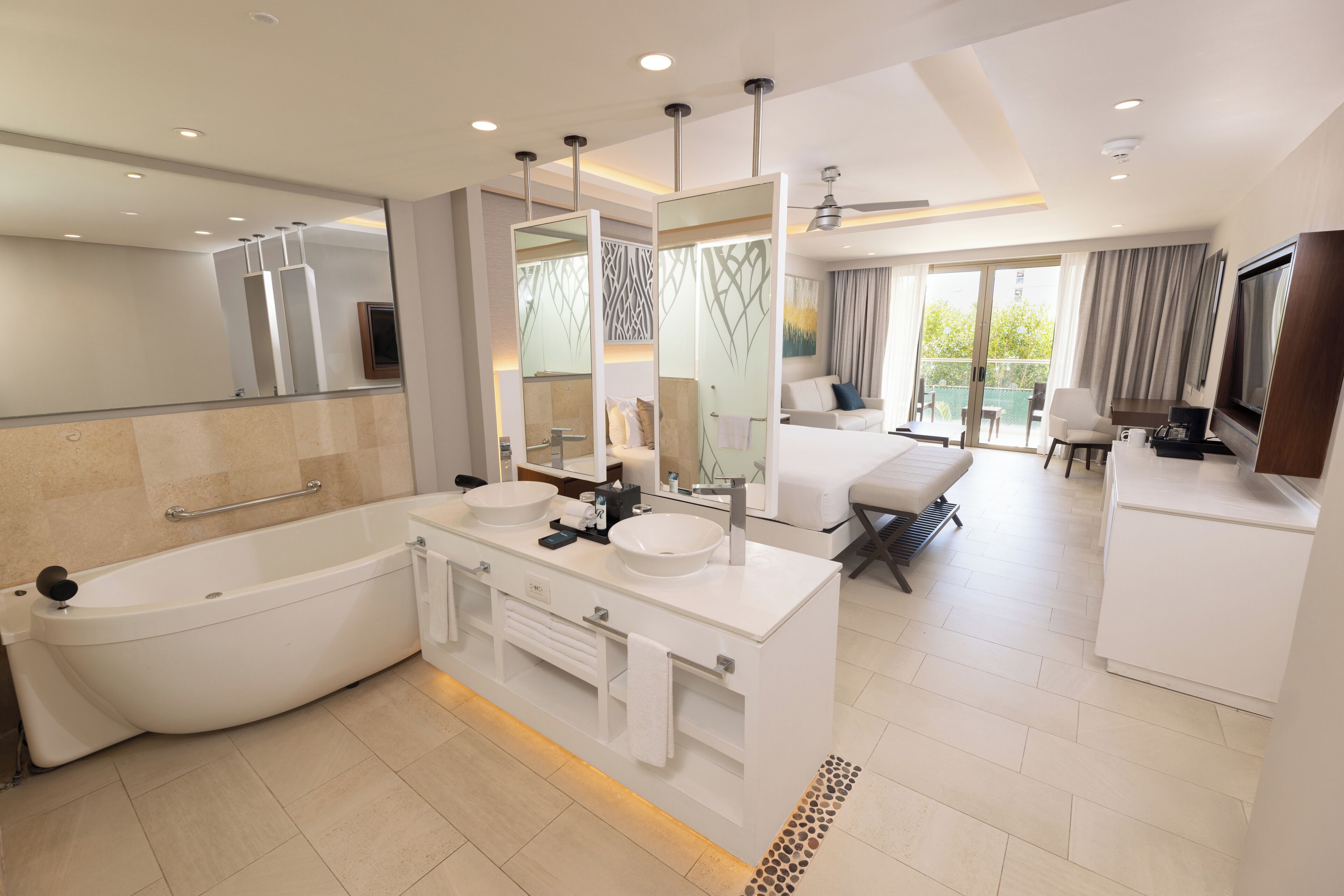 Separate tub and shower, jetted tub, rainfall showerhead