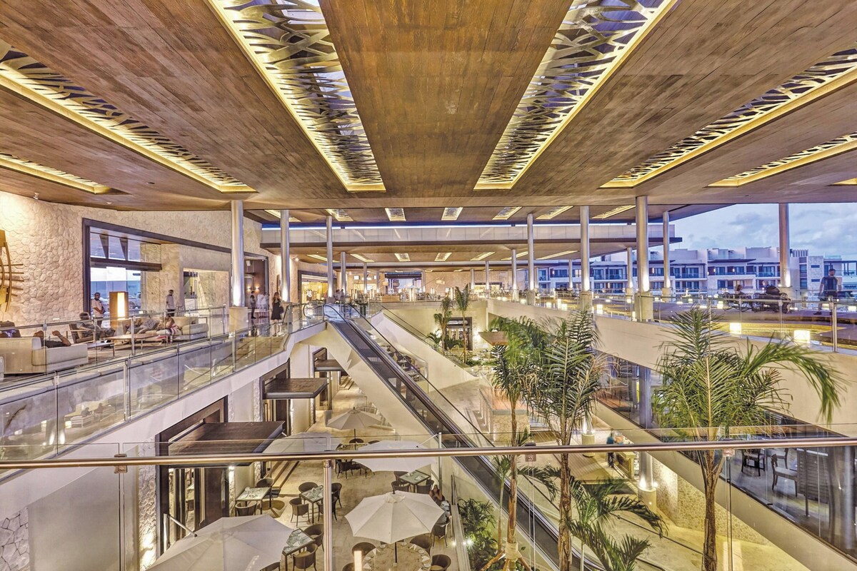 Hideaway at Royalton Riviera Cancun
