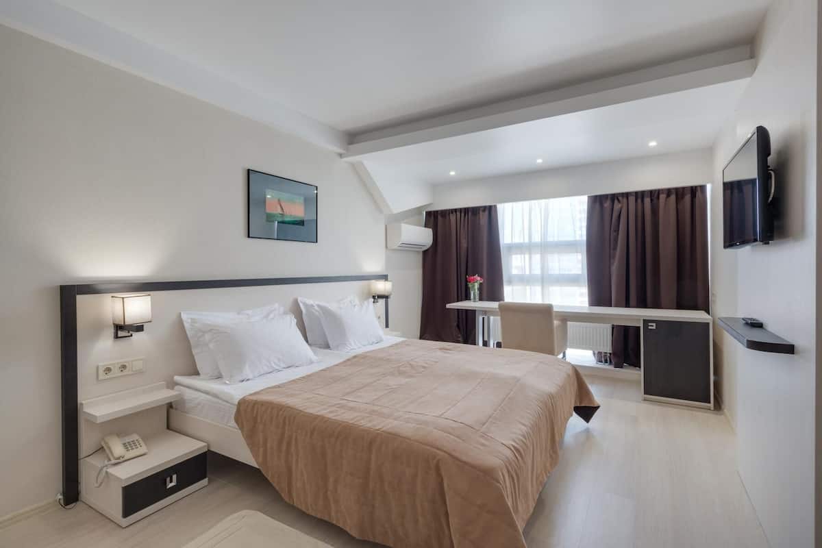 Ropa de cama hipoalergénica y minibar 