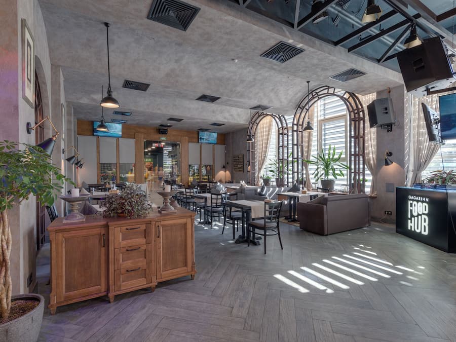 Breakfast and lunch served, Modern European cuisine