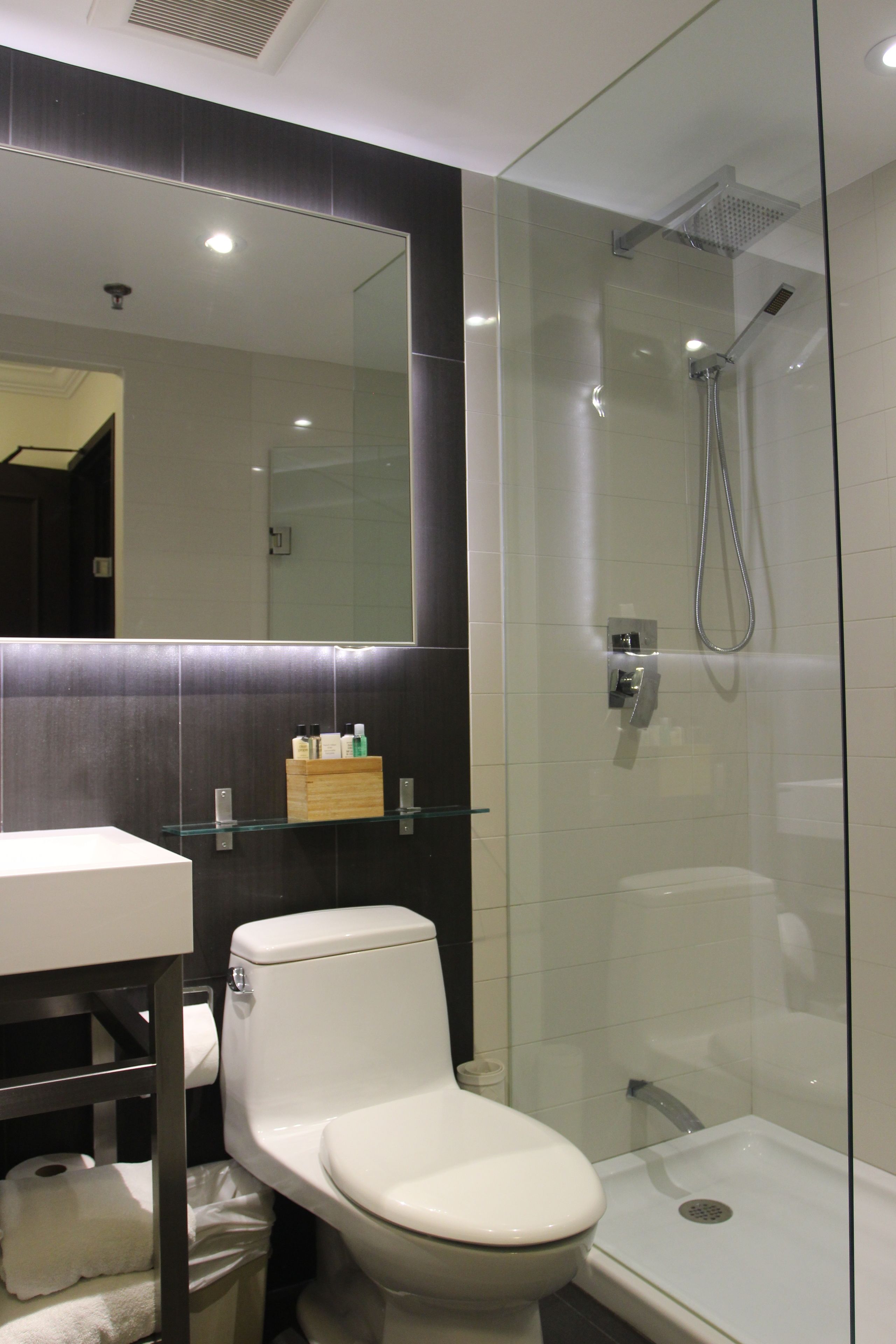 standard room, 2 queen beds, non smoking | bathroom | shower, rainfall showerhead, free toiletries, hair dryer