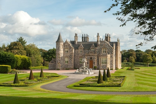 Trump Macleod House & Lodge