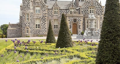 Trump Macleod House & Lodge