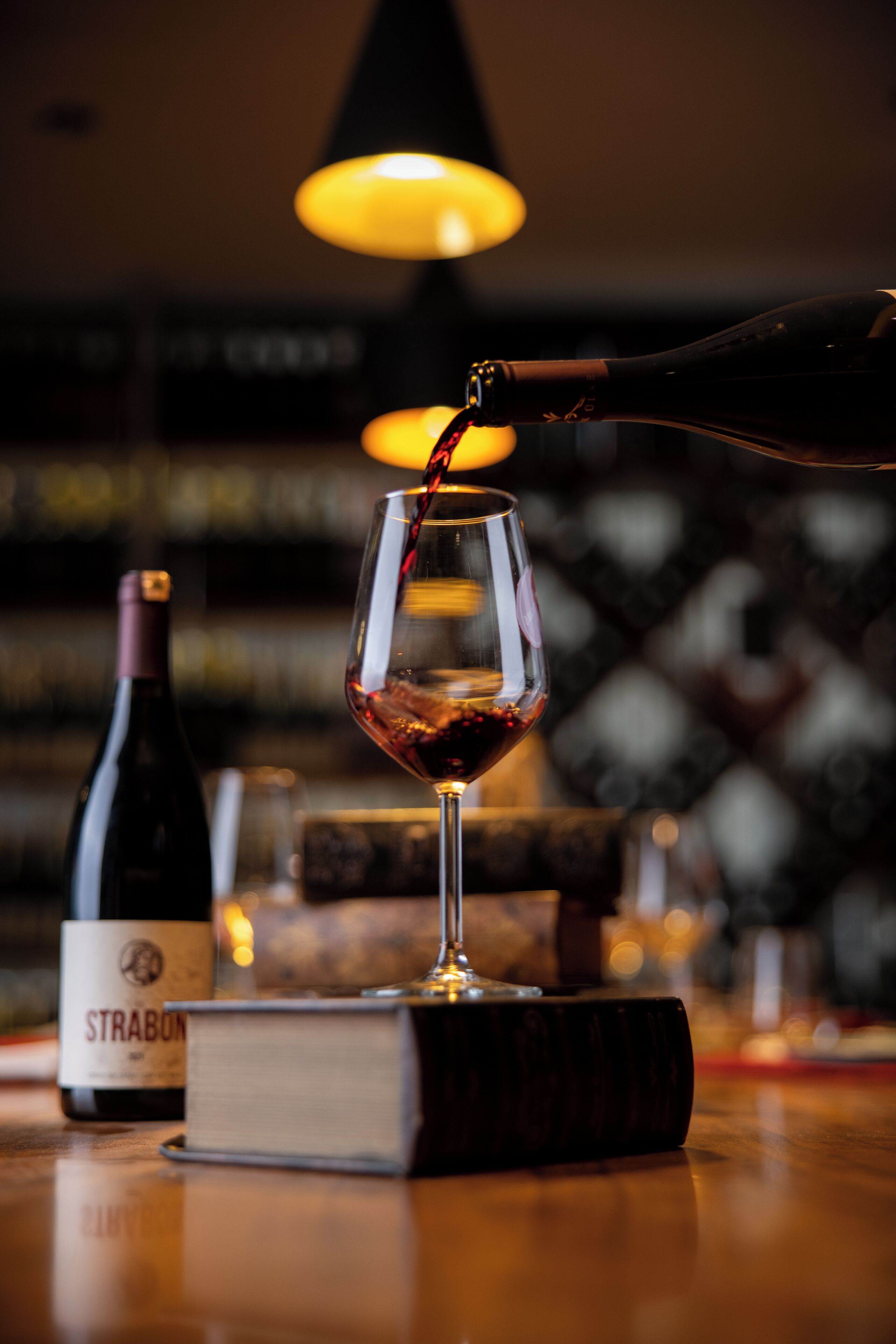 breakfast, lunch, dinner served; international cuisine