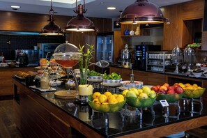 Breakfast, lunch, dinner served; international cuisine  - ANEMON KENT ANKARA OTEL (Ankara)
