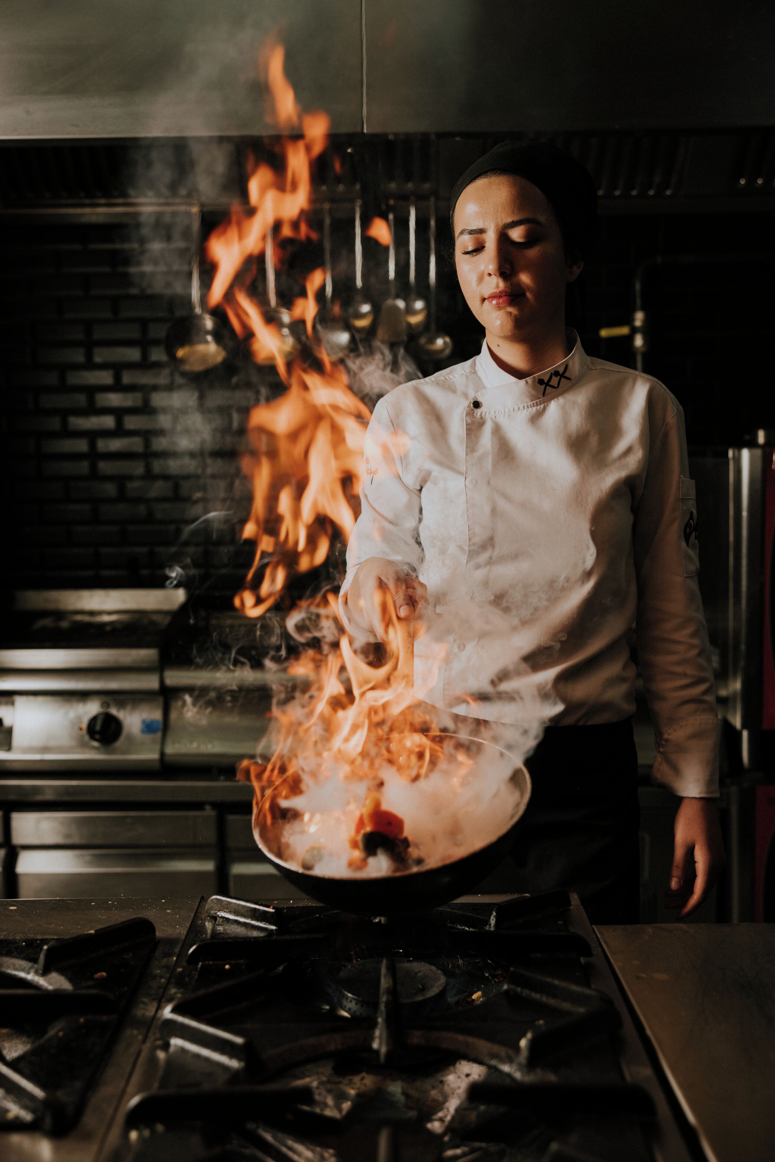 breakfast, lunch, dinner served; international cuisine