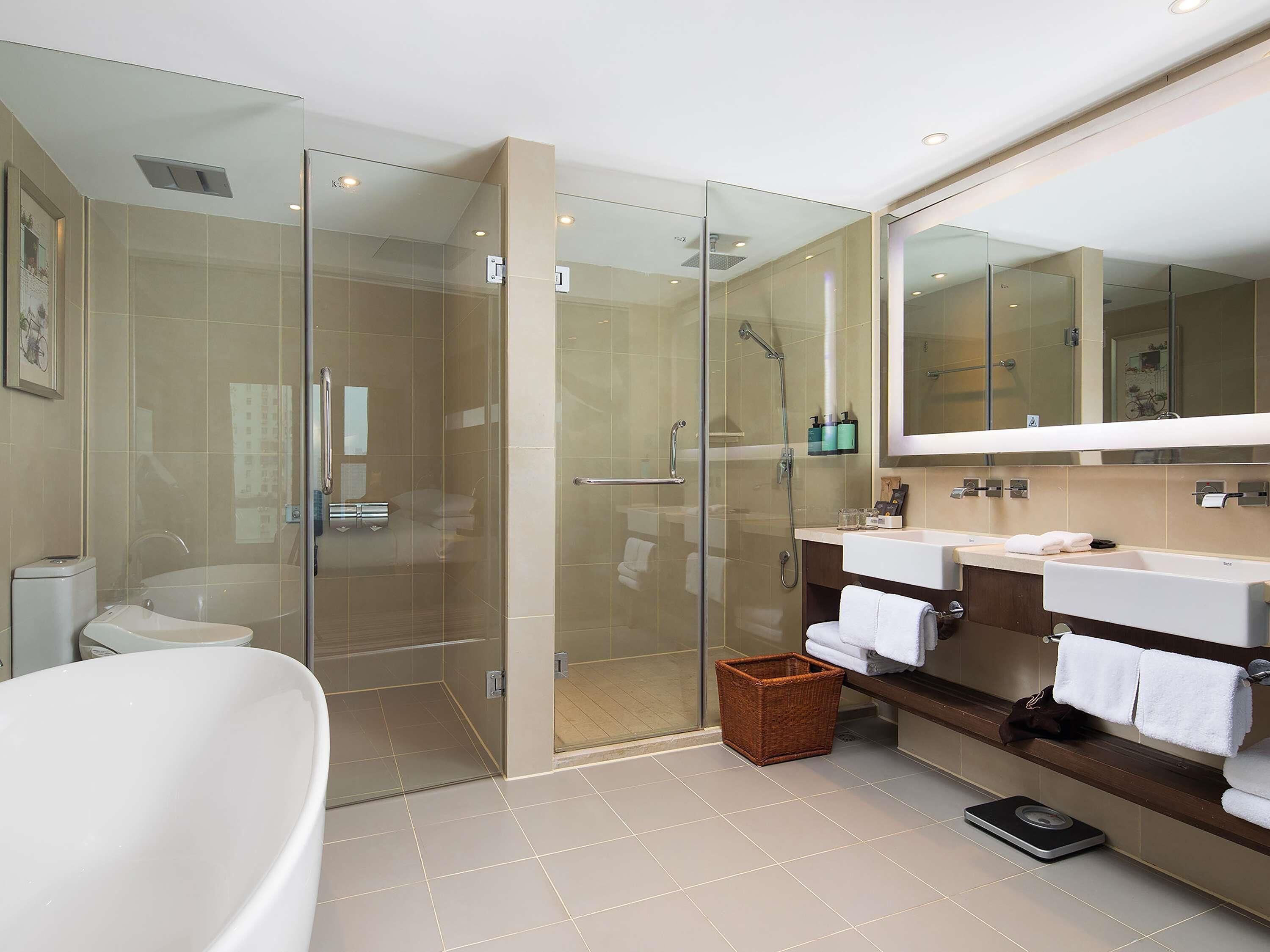 suite, city view (1 double bed) | 1 bedroom, premium bedding, in-room safe, desk