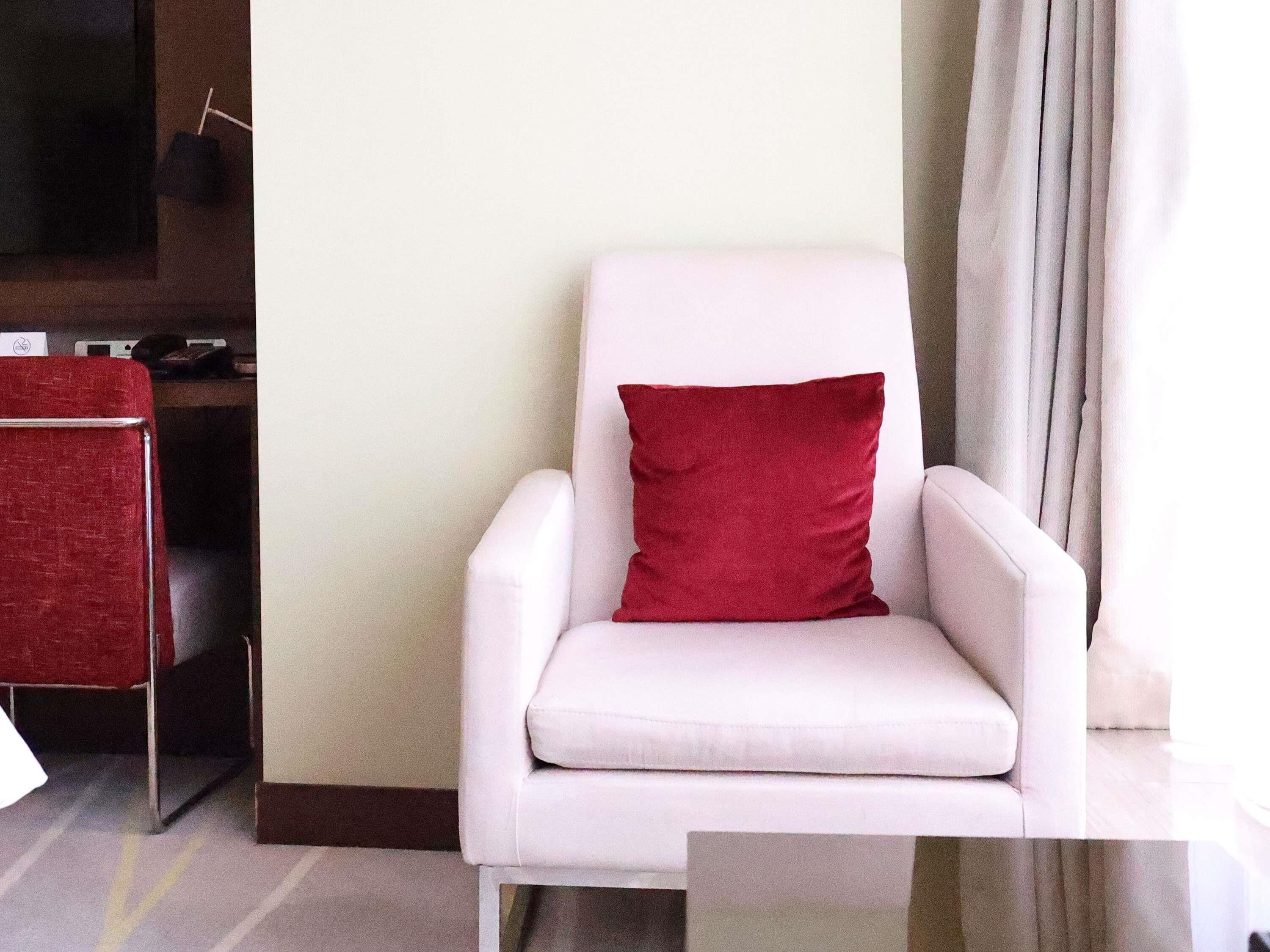 1 bedroom, premium bedding, in-room safe, desk