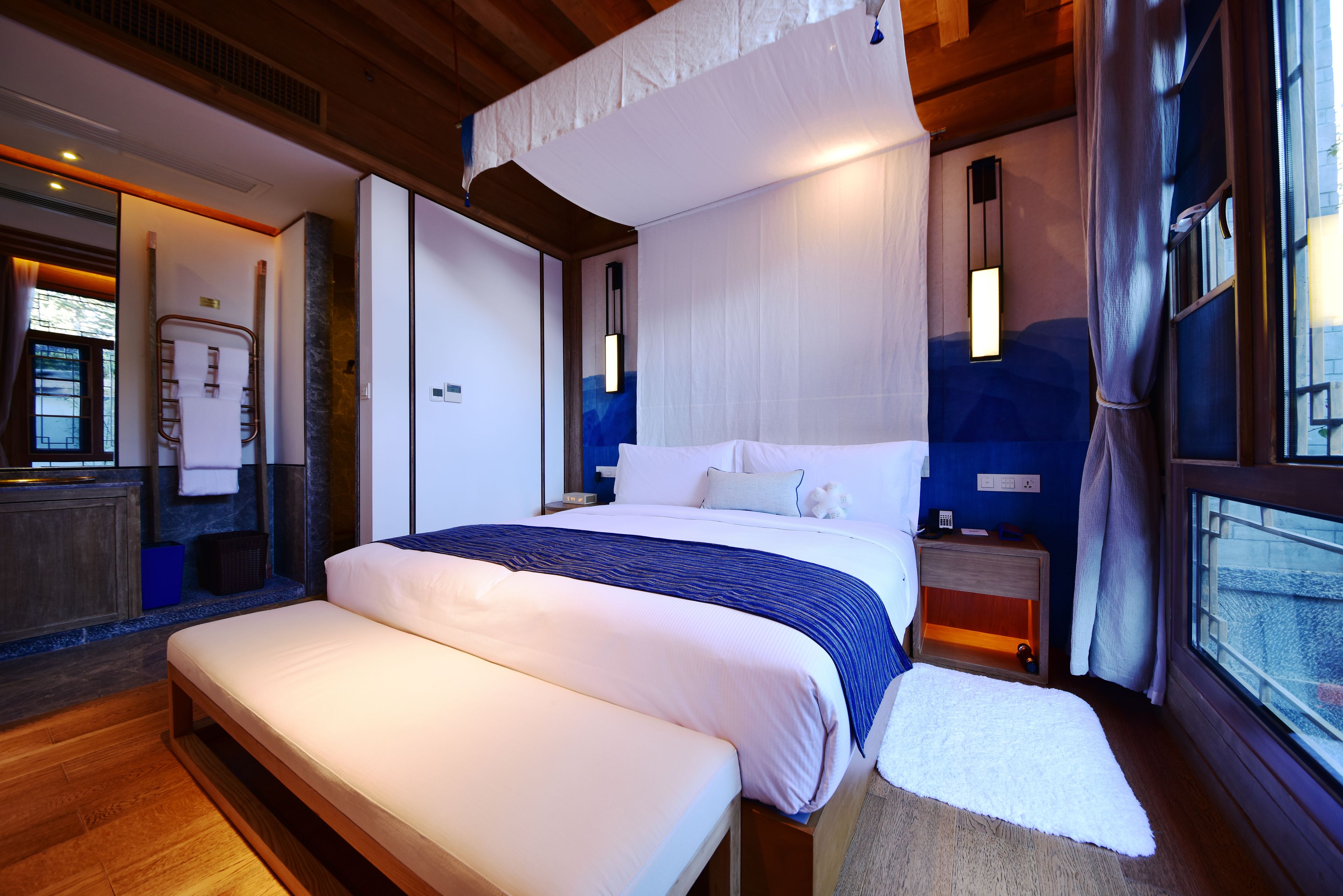 superior room, 1 double bed, courtyard view | minibar, in-room safe, soundproofing, free wifi