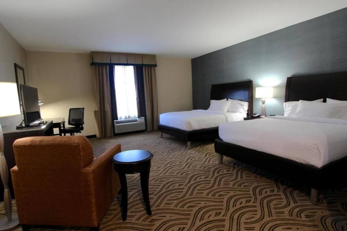 Ropa de cama de alta calidad y escritorio