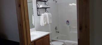 Brush Country Lodge