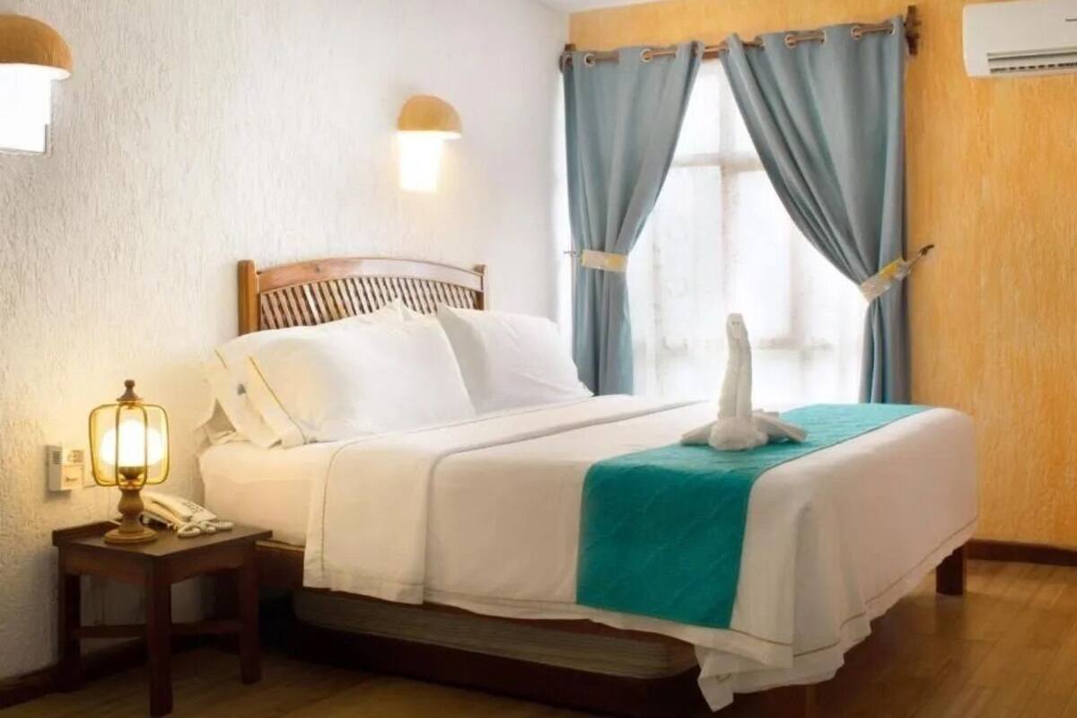 Down duvets, minibar, in-room safe, soundproofing