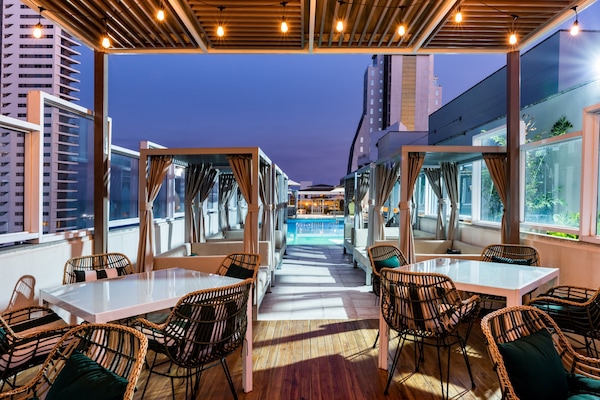 Outdoor pool, sun loungers