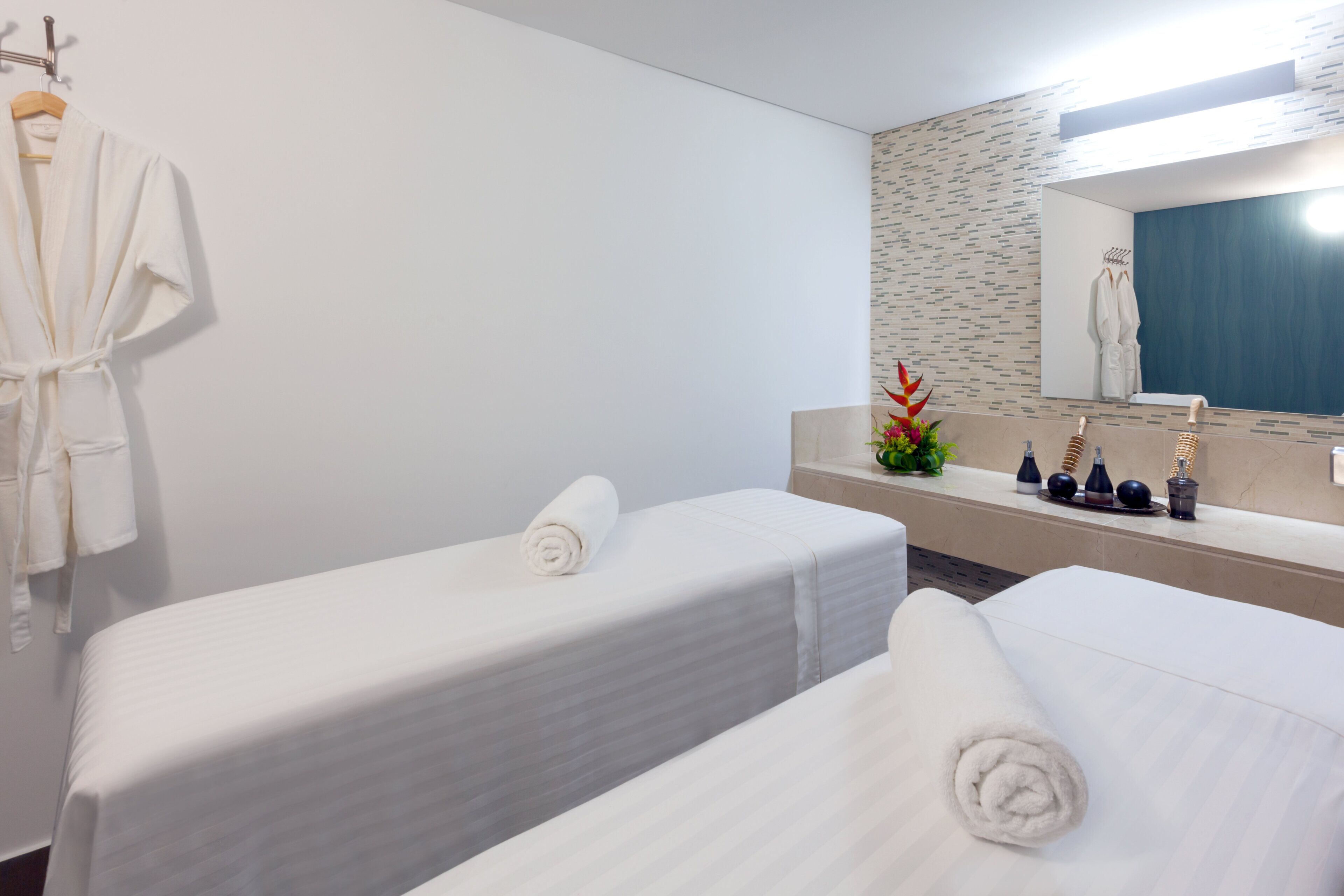 Salas de tratamientos para parejas, masajes con piedras calientes