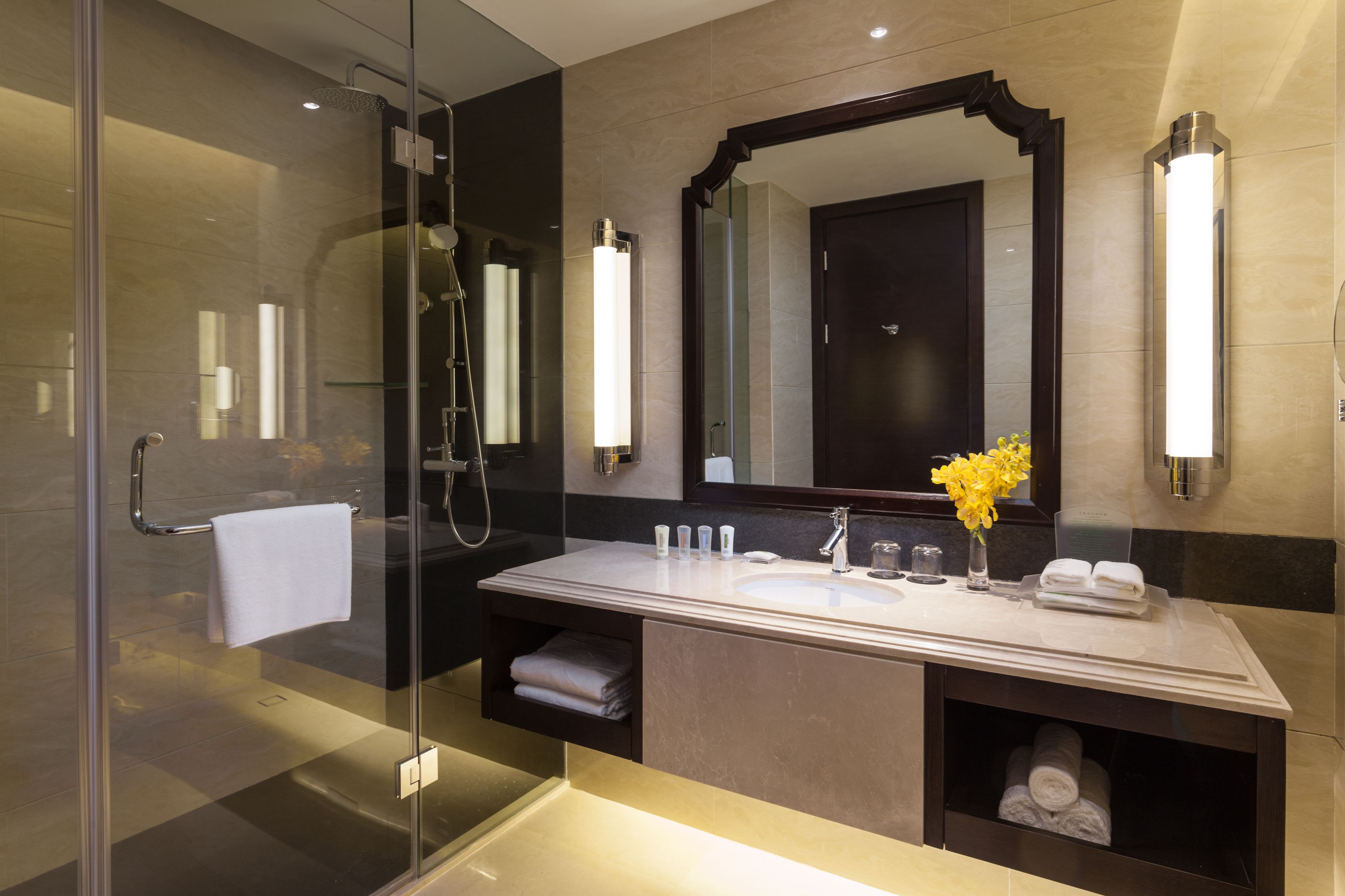 4 bedrooms, minibar, in-room safe, individually decorated