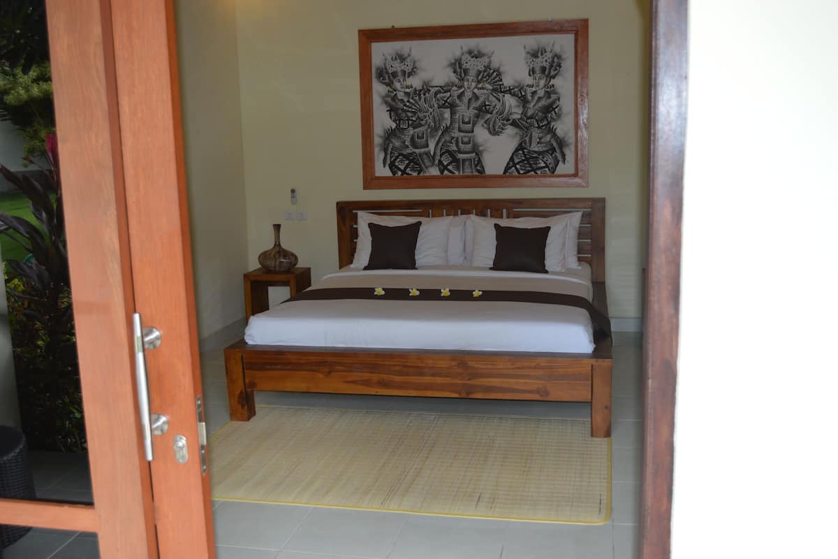 Bungalow | In-room safe, desk, rollaway beds, free WiFi
