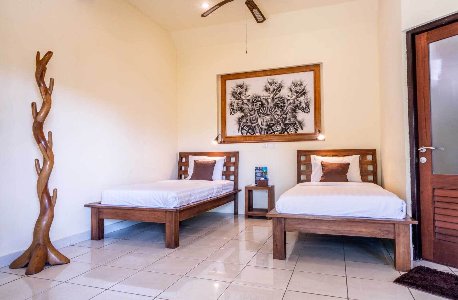 bungalow | in-room safe, desk, rollaway beds, free wifi