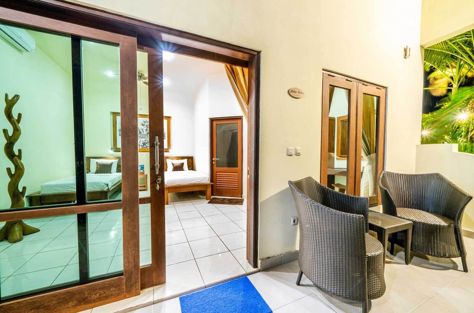 bungalow | in-room safe, desk, rollaway beds, free wifi