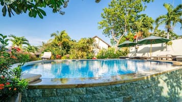 ํ
๋ผ์ค/ํํฐ์ค