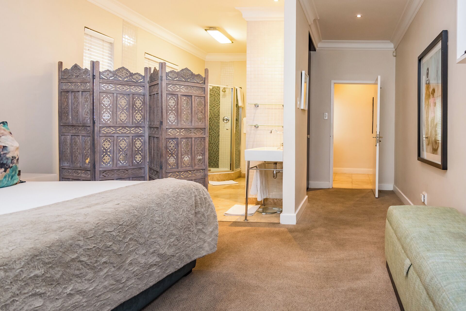 executive room, 1 king bed, non smoking, pool view | 1 bedroom, in-room safe, iron/ironing board, free wifi