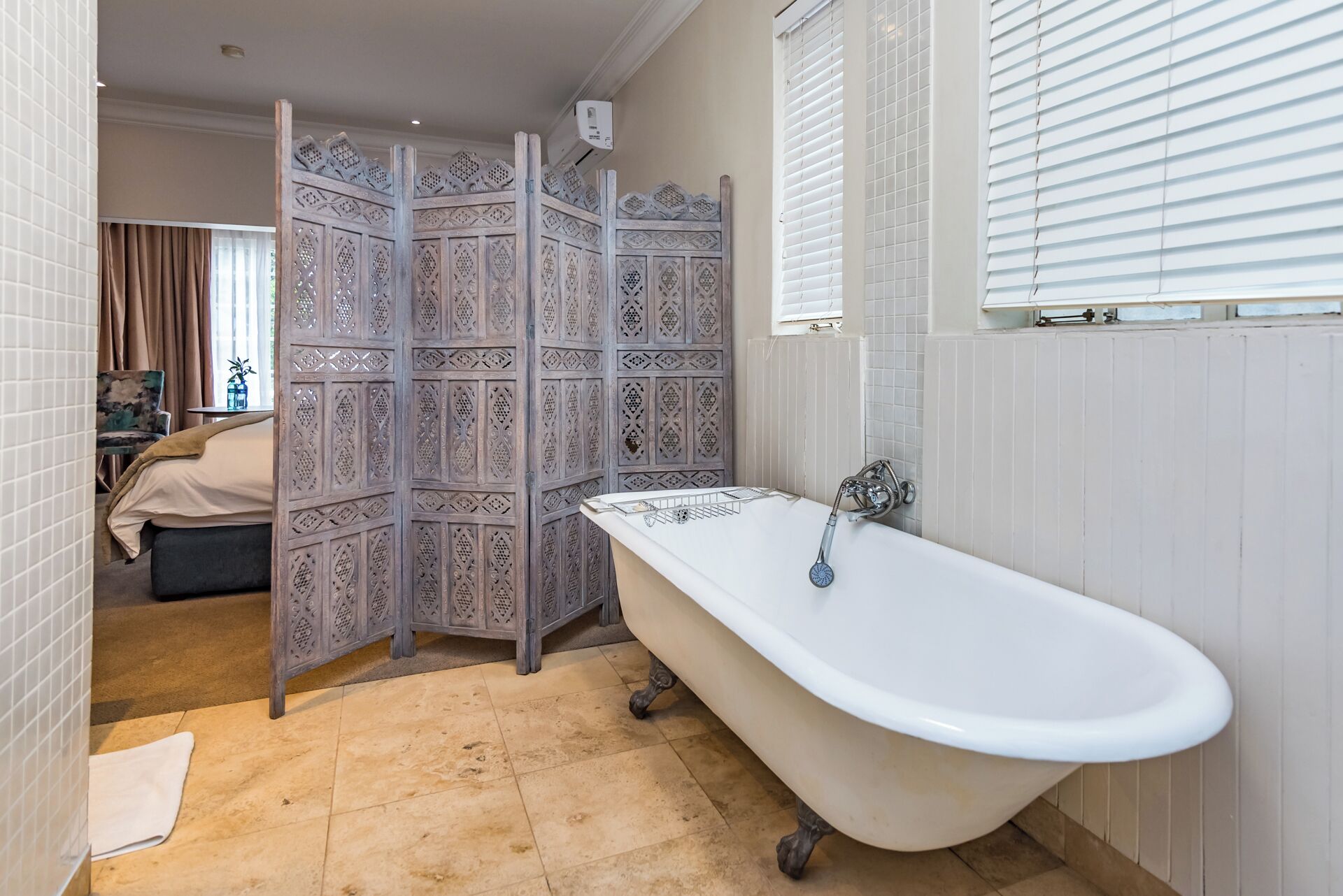 executive room, 1 king bed, non smoking, pool view | bathroom | slippers