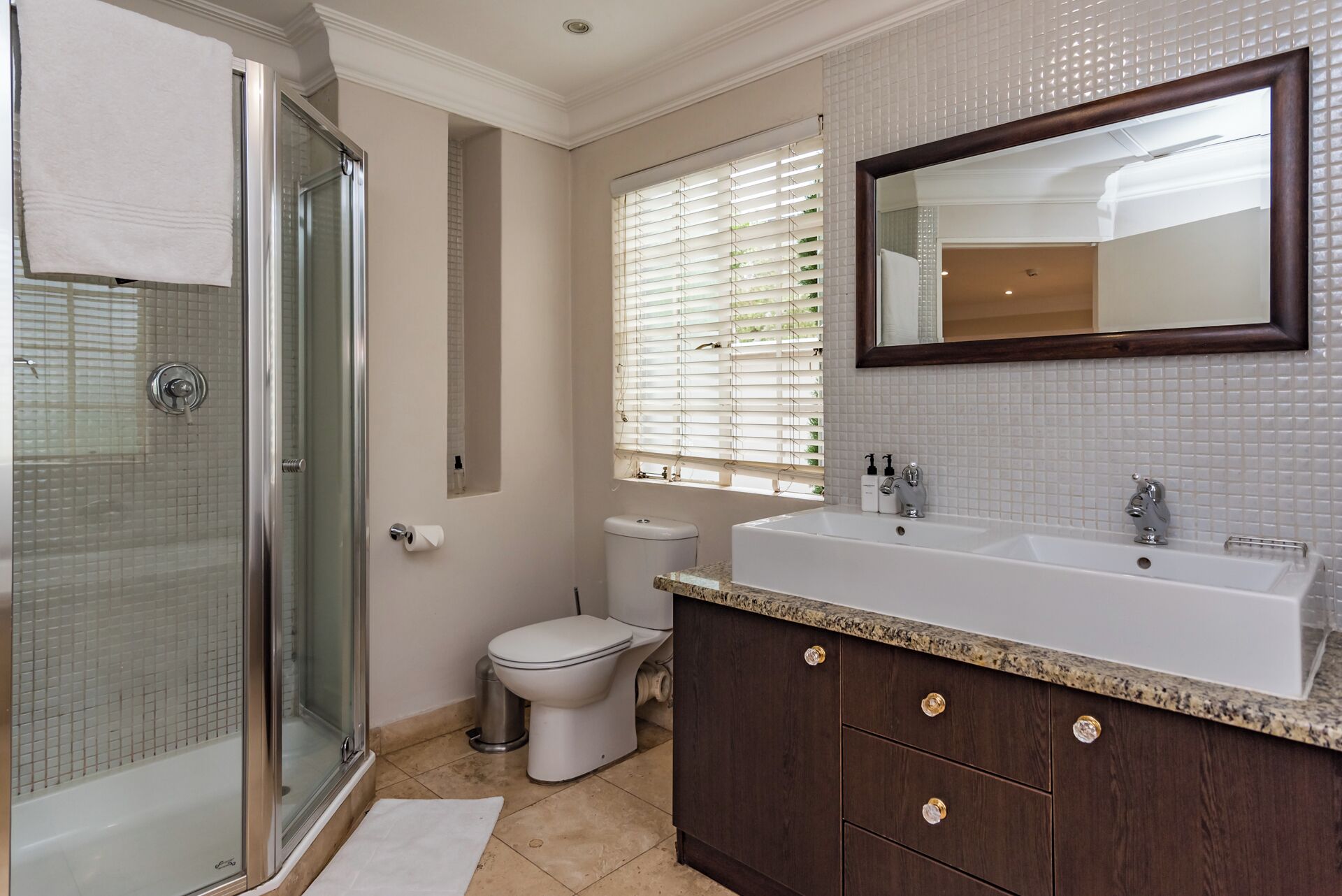 executive room, 1 king bed, non smoking, pool view | bathroom | slippers