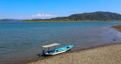 Banana Bay Marina