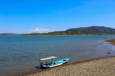 Banana Bay Marina