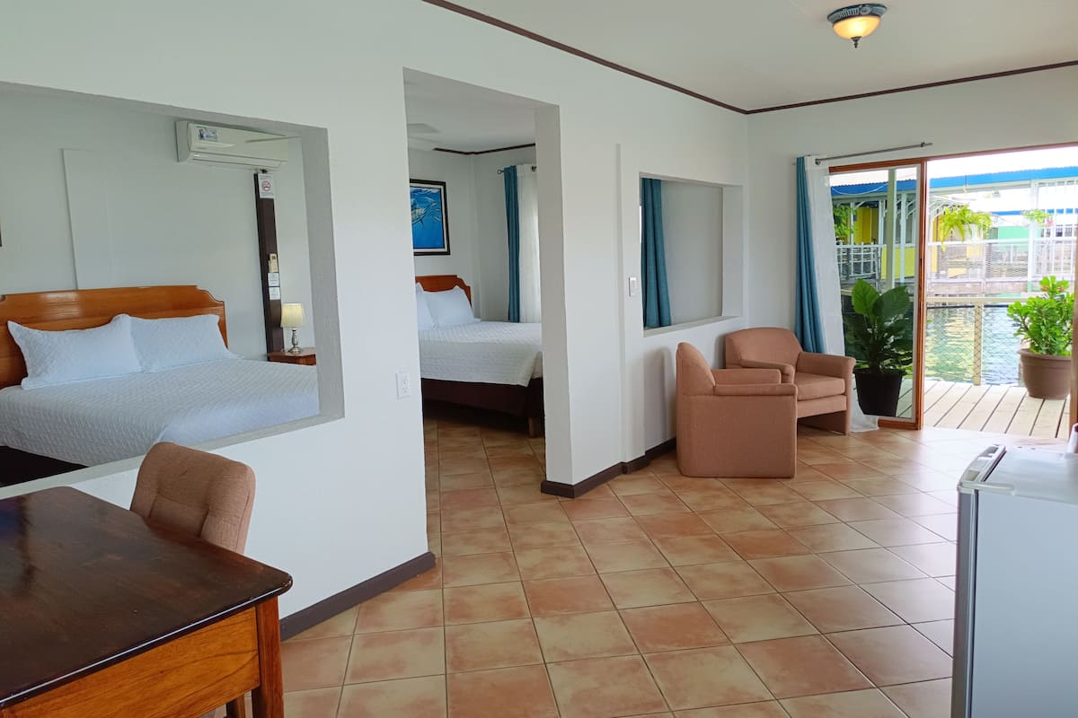 suite, balcony | 1 bedroom, bed sheets