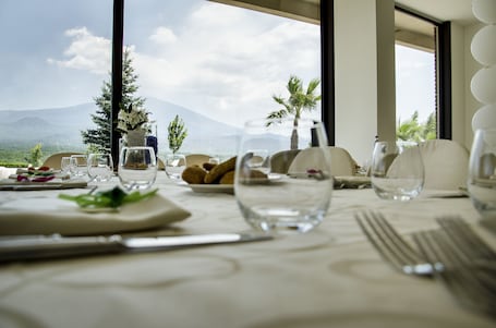 Se sirven comidas y cenas