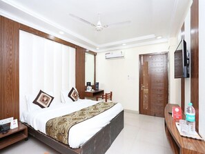 Room - Hotel Atithi (New Delhi)