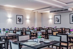 Breakfast, lunch and dinner served - Blue Tree Towers Bauru (Bauru)