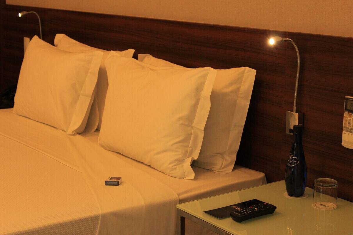 Minibar, coffres-forts dans les chambres, bureau, chambres insonorisées