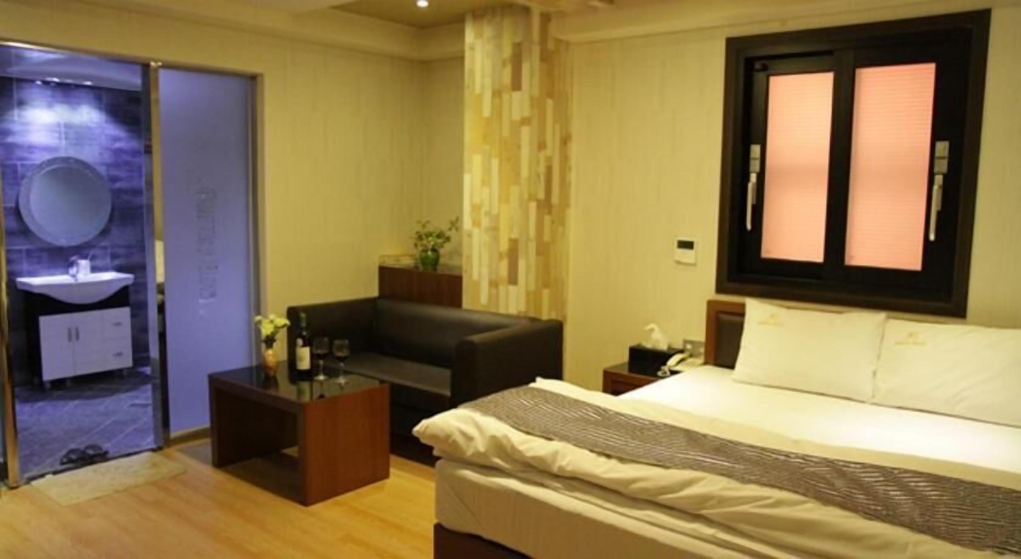 Sistema de insonorización, wifi gratis y ropa de cama 