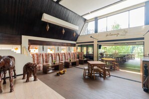 Free breakfast - Driam Riverside Resort (Pasirjambu)