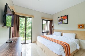 Bungalow familiar | Ropa de cama de alta calidad, escritorio, wifi gratis