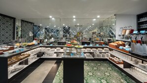 Breakfast, lunch, dinner and brunch served - SQ HANG GAI HOTEL & SPA (Hanoi)