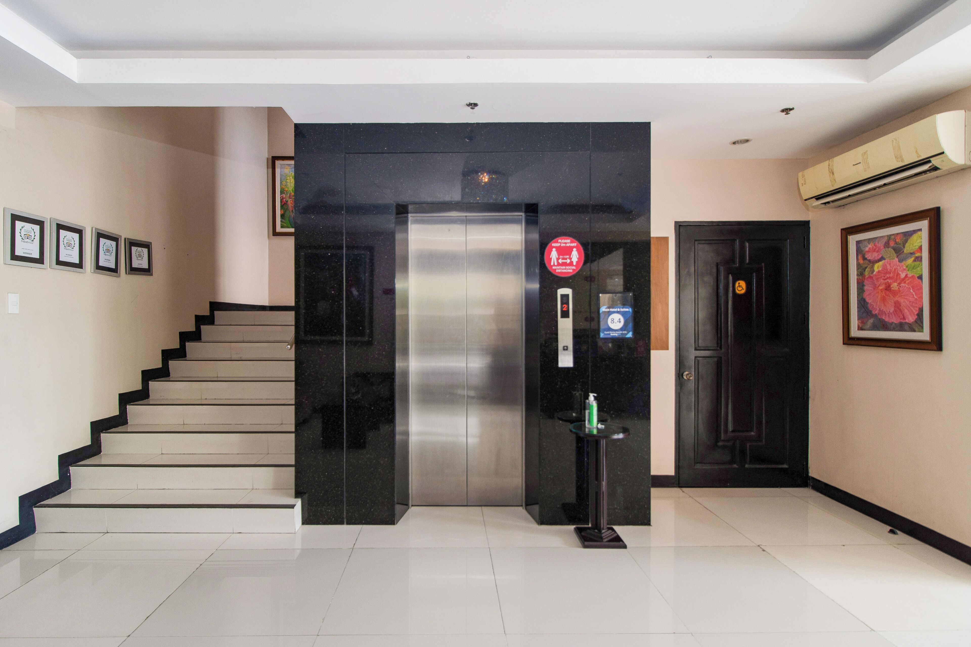 Foto - Main Hotel & Suites