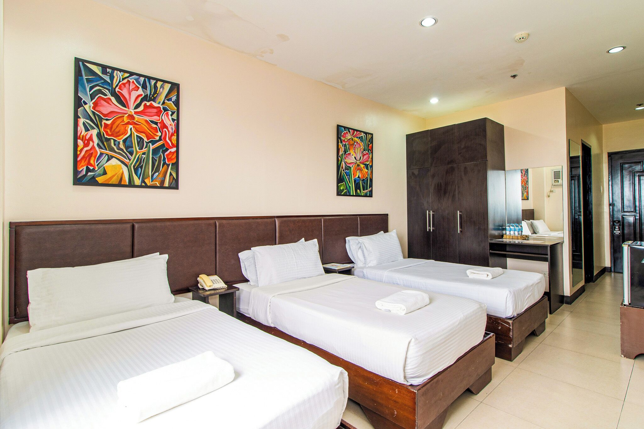 Triple Room