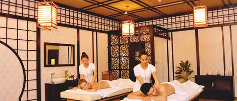 Couples treatment room(s), sauna, hot tub, steam room