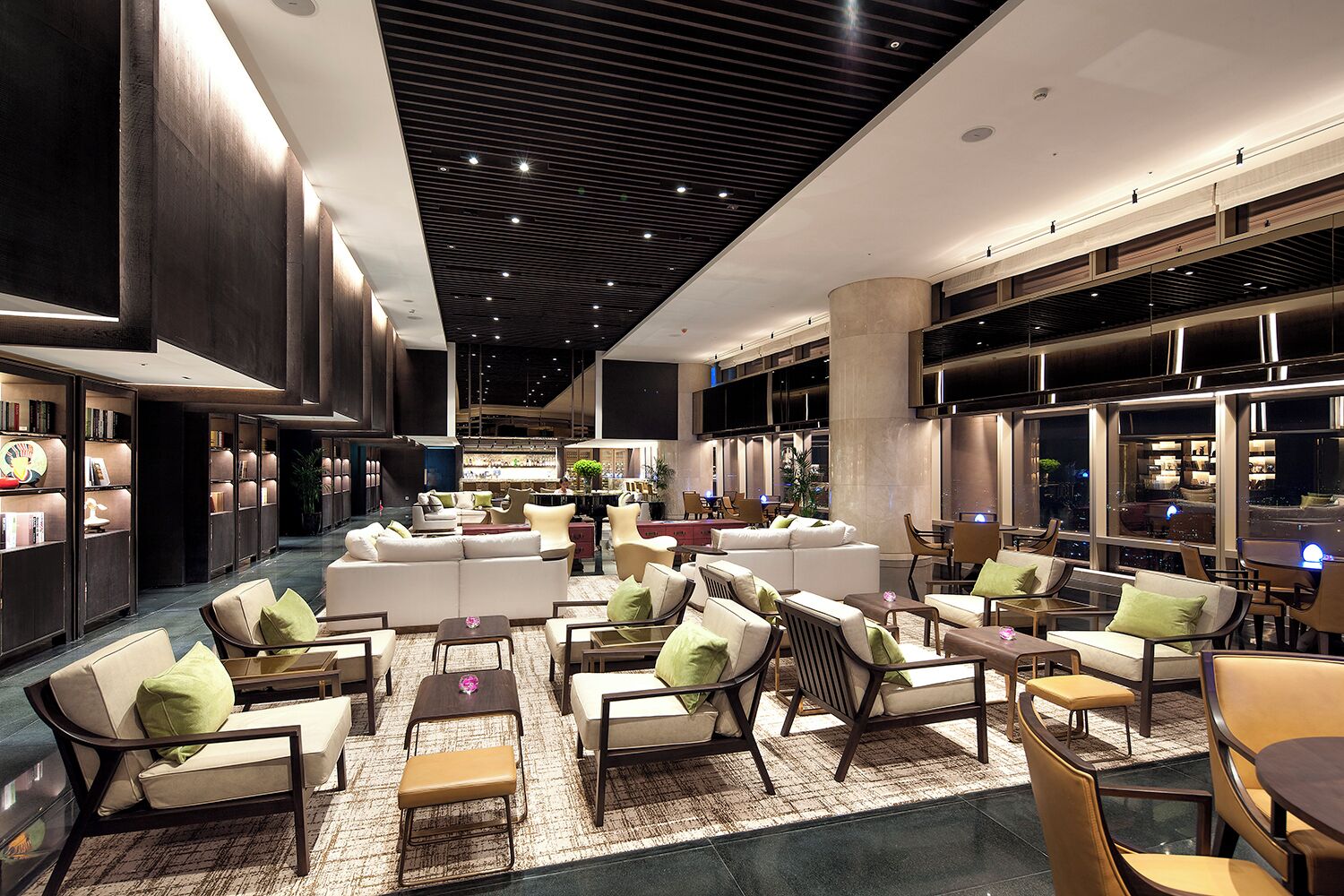 4 restaurants, breakfast, lunch, dinner served; chinese cuisine