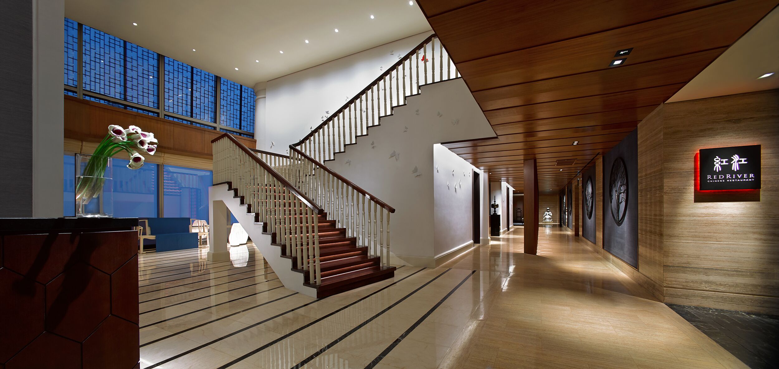 4 restaurants, breakfast, lunch, dinner served; chinese cuisine