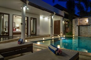 Outdoor pool, sun loungers