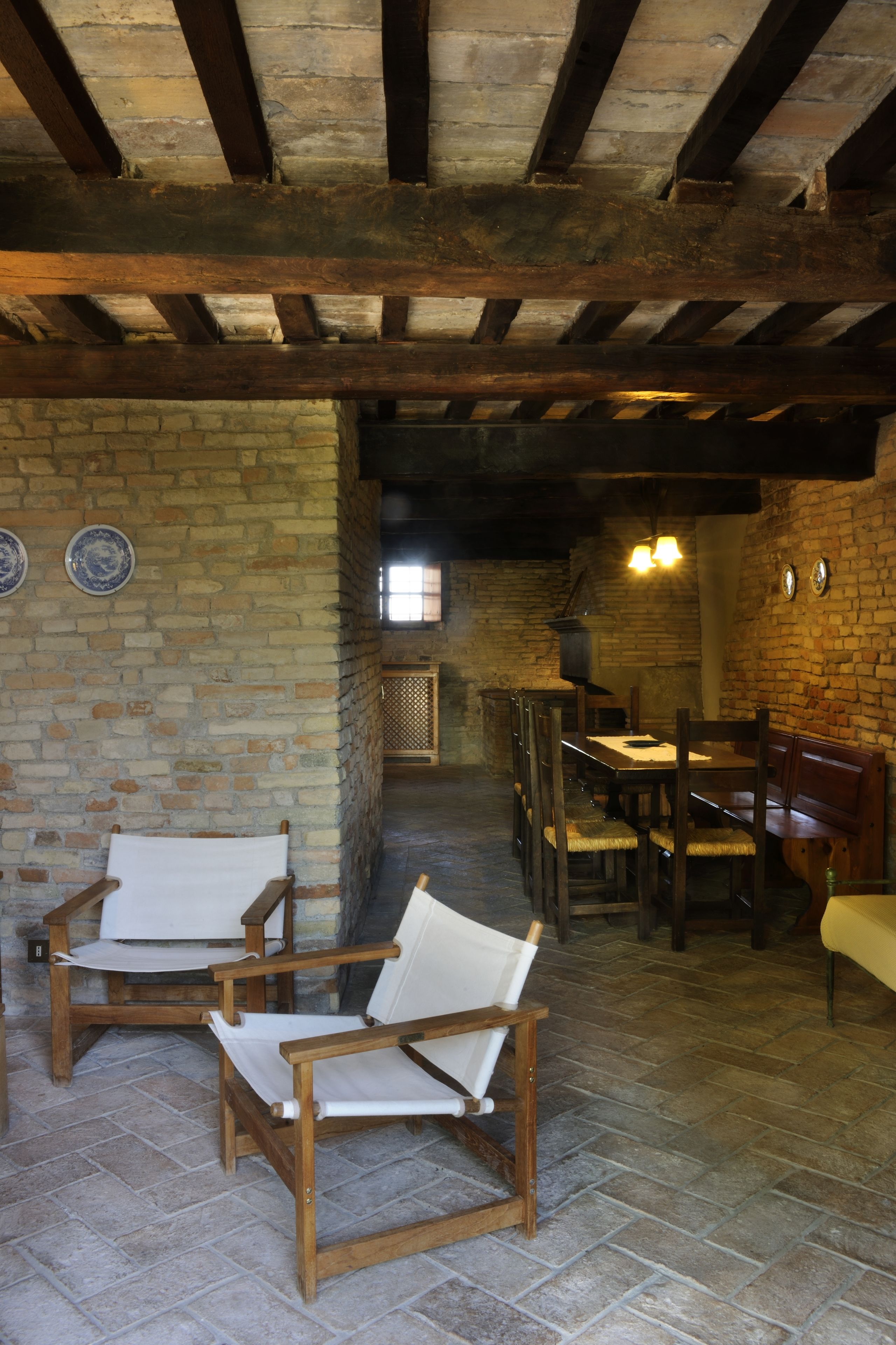 apartment, 2 bedrooms | living room | 27-inch flat-screen tv with digital channels, tv