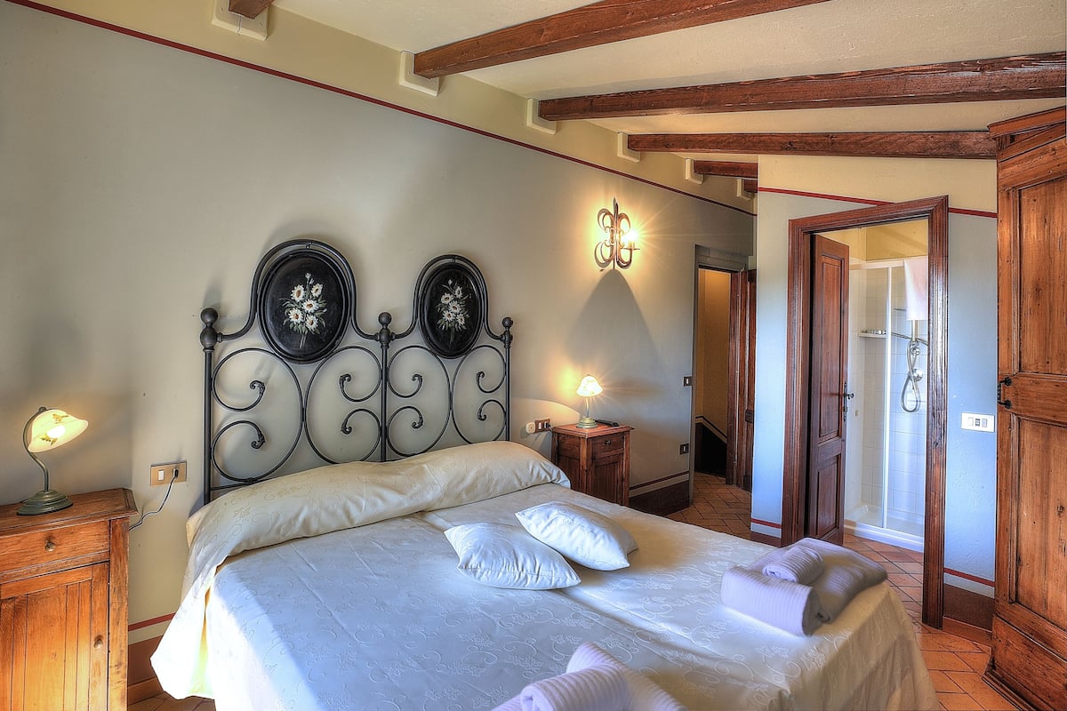 Insonorización, wifi gratis y ropa de cama