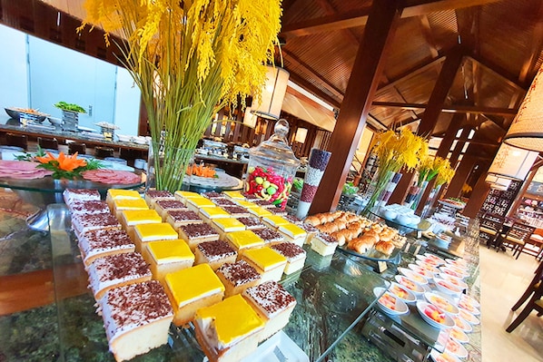 Desayuno estilo bufé